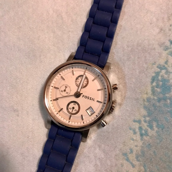 Fossil Watch - Picture 2 of 9